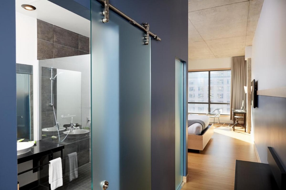 Room image 4